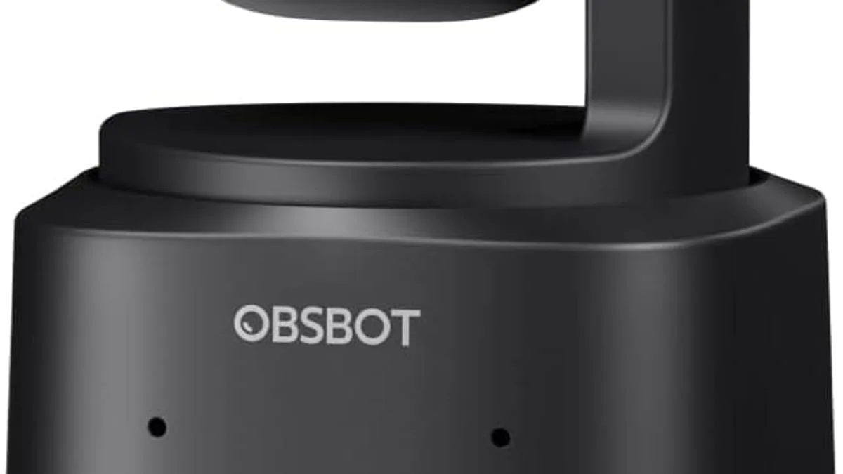 AI tracking webcam following a presenter in a room
